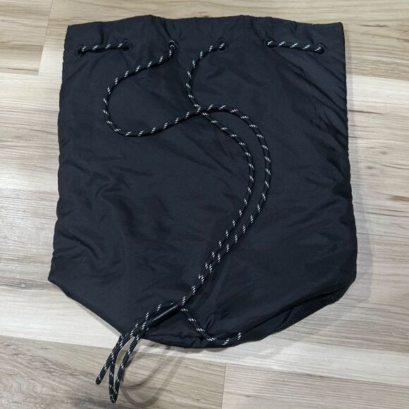 Victoria’s Secret PINK Black Drawstring Bag - Picture 2 of 3